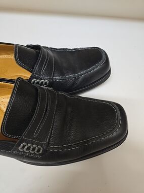 Sandro Men's Classic Black Leather Slip-On Moc Toe Loafers 8.5